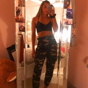 Meet your Posher, Elizabeth